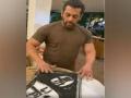Salman Khan urges people to donate through 'Anna Daan' challenge - Hindi News | Salman Khan urges people to donate through 'Anna Daan' challenge | Latest entertainment News at Lokmattimes.com