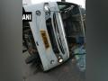 Driver arrested after his vehicle rams into school bus in Naraina - Hindi News | Driver arrested after his vehicle rams into school bus in Naraina | Latest national News at Lokmattimes.com