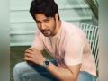 Varun Dhawan says, his mother is his strength - Hindi News | Varun Dhawan says, his mother is his strength | Latest maharashtra News at Lokmattimes.com