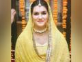 Kriti Sanon shares her 'chubbiest' look from film 'Mimi' - Hindi News | Kriti Sanon shares her 'chubbiest' look from film 'Mimi' | Latest maharashtra News at Lokmattimes.com