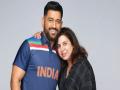 MS Dhoni sports retro jersey for advertisement shoot, fans love it - Hindi News | MS Dhoni sports retro jersey for advertisement shoot, fans love it | Latest cricket News at Lokmattimes.com