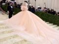 Billie Eilish goes all peach for her Met Gala 2021 look - Hindi News | Billie Eilish goes all peach for her Met Gala 2021 look | Latest lifestyle News at Lokmattimes.com