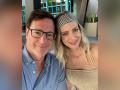 Bob Saget's wife Kelly Rizzo pens emotional note post his funeral - Hindi News | Bob Saget's wife Kelly Rizzo pens emotional note post his funeral | Latest entertainment News at Lokmattimes.com