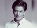 Shah Rukh Khan sends autographed picture, handwritten note to 'good soul' Egyptian fan - Hindi News | Shah Rukh Khan sends autographed picture, handwritten note to 'good soul' Egyptian fan | Latest entertainment News at Lokmattimes.com