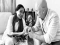 Anupam Kher meets Asha Bhosle post Lata Mangeshkar's demise - Hindi News | Anupam Kher meets Asha Bhosle post Lata Mangeshkar's demise | Latest maharashtra News at Lokmattimes.com