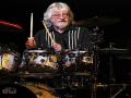 Moody Blues drummer, co-founder Graeme Edge dies at 80 - Hindi News | Moody Blues drummer, co-founder Graeme Edge dies at 80 | Latest entertainment News at Lokmattimes.com
