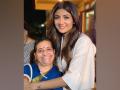 Shilpa Shetty extends gratitude to her 'favourite physics teacher' on Teachers' Day - Hindi News | Shilpa Shetty extends gratitude to her 'favourite physics teacher' on Teachers' Day | Latest entertainment News at Lokmattimes.com
