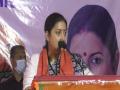 Smriti Irani launches sharp attack on Cong for opposing farm acts - Hindi News | Smriti Irani launches sharp attack on Cong for opposing farm acts | Latest national News at Lokmattimes.com
