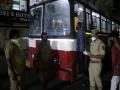 Migrant labourers sent back to native State from Golkonda limits of Hyderabad by buses - Hindi News | Migrant labourers sent back to native State from Golkonda limits of Hyderabad by buses | Latest national News at Lokmattimes.com