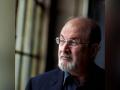 Salman Rushdie attacked on stage; New York Governor says he is alive, taken to hospital - Hindi News | Salman Rushdie attacked on stage; New York Governor says he is alive, taken to hospital | Latest international News at Lokmattimes.com