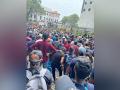 Enraged protestors storm Sri Lankan President Gotabaya Rajapaksa's house - Hindi News | Enraged protestors storm Sri Lankan President Gotabaya Rajapaksa's house | Latest international News at Lokmattimes.com