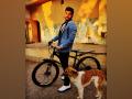 Arjun Kapoor asks people to be like his dog who prefers to 'chill at home' - Hindi News | Arjun Kapoor asks people to be like his dog who prefers to 'chill at home' | Latest entertainment News at Lokmattimes.com