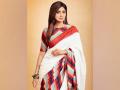 Actor Shilpa Shetty contributes Rs 21 lakhs to PM-CARES Fund - Hindi News | Actor Shilpa Shetty contributes Rs 21 lakhs to PM-CARES Fund | Latest entertainment News at Lokmattimes.com