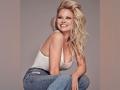 Pamela Anderson set to make her Broadway debut in 'Chicago' - Hindi News | Pamela Anderson set to make her Broadway debut in 'Chicago' | Latest entertainment News at Lokmattimes.com