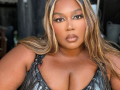 Fellow dancers thank Lizzo in open letter for 'shattering limits' - Hindi News | Fellow dancers thank Lizzo in open letter for 'shattering limits' | Latest international News at Lokmattimes.com