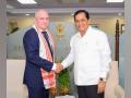 Russian Industry minister calls on Shipping Minister Sonowal, discusses collaboration on shipbuilding - Hindi News | Russian Industry minister calls on Shipping Minister Sonowal, discusses collaboration on shipbuilding | Latest international News at Lokmattimes.com
