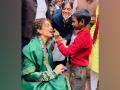 Kangana Ranaut visits Banke Bihari temple in Vrindavan - Hindi News | Kangana Ranaut visits Banke Bihari temple in Vrindavan | Latest entertainment News at Lokmattimes.com