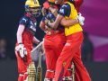 WPL 2026: De Klerk pulls off a heist as RCB steal thrilling three-wicket win over MI - Hindi News | WPL 2026: De Klerk pulls off a heist as RCB steal thrilling three-wicket win over MI | Latest other-sports News at Lokmattimes.com