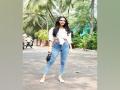 Manushi Chhillar spotted at YRF studio for 'Prithviraj' script reading - Hindi News | Manushi Chhillar spotted at YRF studio for 'Prithviraj' script reading | Latest entertainment News at Lokmattimes.com