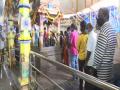 Hyderabad residents celebrate Dussehra following COVID-19 norms - Hindi News | Hyderabad residents celebrate Dussehra following COVID-19 norms | Latest national News at Lokmattimes.com