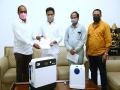 COVID-19: Telangana Industrialists Federation donates 40 oxygen concentrators to state govt - Hindi News | COVID-19: Telangana Industrialists Federation donates 40 oxygen concentrators to state govt | Latest national News at Lokmattimes.com