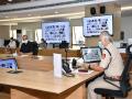 Delhi Police Commissioner asks officials to devise non-coercive methods to ensure social distancing in markets - Hindi News | Delhi Police Commissioner asks officials to devise non-coercive methods to ensure social distancing in markets | Latest national News at Lokmattimes.com