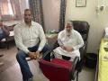 Great Khali meets Anil Vij in PGI Chandigarh, enquires about his health - Hindi News | Great Khali meets Anil Vij in PGI Chandigarh, enquires about his health | Latest national News at Lokmattimes.com