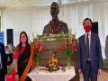 Former Vietnamese President Ho Chi Minh's bust unveiled in India - Hindi News | Former Vietnamese President Ho Chi Minh's bust unveiled in India | Latest international News at Lokmattimes.com