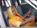 MP's 90-year-old 'grandma' learns to drive, CM lauds her efforts - Hindi News | MP's 90-year-old 'grandma' learns to drive, CM lauds her efforts | Latest national News at Lokmattimes.com