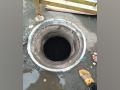 39-yr-old man falls into open manhole in Pune - Hindi News | 39-yr-old man falls into open manhole in Pune | Latest maharashtra News at Lokmattimes.com