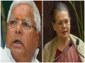 Amid 'trouble' in Bihar grand alliance, Sonia Gandhi speaks to Lalu Prasad Yadav - Hindi News | Amid 'trouble' in Bihar grand alliance, Sonia Gandhi speaks to Lalu Prasad Yadav | Latest politics News at Lokmattimes.com