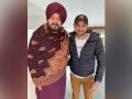 'Picture loaded with possibilities' Navjot Sidhu posts snap with Harbhajan Singh, triggers speculations - Hindi News | 'Picture loaded with possibilities' Navjot Sidhu posts snap with Harbhajan Singh, triggers speculations | Latest politics News at Lokmattimes.com