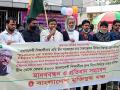 Human chain, protest rally held in Dhaka against China's policy of discrimination' against Bangladeshi students - Hindi News | Human chain, protest rally held in Dhaka against China's policy of discrimination' against Bangladeshi students | Latest international News at Lokmattimes.com