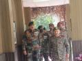 J-K: Northern Army Commander Lt Gen Upendra Dwivedi visits forward areas along LOC, reviews security situation - Hindi News | J-K: Northern Army Commander Lt Gen Upendra Dwivedi visits forward areas along LOC, reviews security situation | Latest national News at Lokmattimes.com