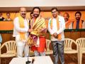 Kishan Reddy, Bandi Sanjay come together in a show of unity - Hindi News | Kishan Reddy, Bandi Sanjay come together in a show of unity | Latest politics News at Lokmattimes.com
