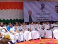 Congress stages ‘Maun Satyagraha’ in Kerala - Hindi News | Congress stages ‘Maun Satyagraha’ in Kerala | Latest politics News at Lokmattimes.com