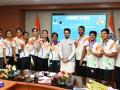 Sports Minister Anurag Thakur felicitates medal-winning compound and recurve archers - Hindi News | Sports Minister Anurag Thakur felicitates medal-winning compound and recurve archers | Latest other-sports News at Lokmattimes.com