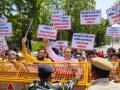 Transporters protests again Delhi government, says ‘no one listens to us’ - Hindi News | Transporters protests again Delhi government, says ‘no one listens to us’ | Latest politics News at Lokmattimes.com