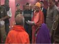 UP: CM Adityanath holds 'Janta Darbar' to resolve people's grievances - Hindi News | UP: CM Adityanath holds 'Janta Darbar' to resolve people's grievances | Latest national News at Lokmattimes.com