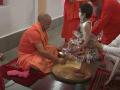 CM Yogi Adityanath performs 'Kanya Pujan' in Gorakhpur - Hindi News | CM Yogi Adityanath performs 'Kanya Pujan' in Gorakhpur | Latest national News at Lokmattimes.com
