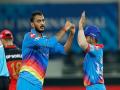 IPL 2021: Axar Patel re-joins Delhi Capitals squad after recovering from COVID-19 - Hindi News | IPL 2021: Axar Patel re-joins Delhi Capitals squad after recovering from COVID-19 | Latest cricket News at Lokmattimes.com