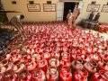 Middle East tensions: LPG price up by Rs 60, commercial cylinders dearer by Rs 114.5 - Hindi News | Middle East tensions: LPG price up by Rs 60, commercial cylinders dearer by Rs 114.5 | Latest business News at Lokmattimes.com