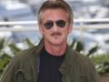 Sean Penn refuses to return to work until 'Gaslit' cast&crew get Covid jabs - Hindi News | Sean Penn refuses to return to work until 'Gaslit' cast&crew get Covid jabs | Latest health News at Lokmattimes.com
