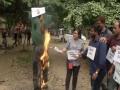Palakkad minor rape case : ABVP burns effigy of Pinarayi Vijayan in JNU - Hindi News | Palakkad minor rape case : ABVP burns effigy of Pinarayi Vijayan in JNU | Latest national News at Lokmattimes.com