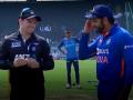 2nd ODI: India win toss, elect to bowl first against New Zealand - Hindi News | 2nd ODI: India win toss, elect to bowl first against New Zealand | Latest cricket News at Lokmattimes.com