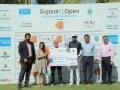 Karandeep Kochhar lifts Gujarat Open Golf trophy - Hindi News | Karandeep Kochhar lifts Gujarat Open Golf trophy | Latest other-sports News at Lokmattimes.com