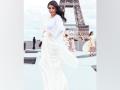 Aishwarya Rai Bachchan stuns in white outfit at Paris Fashion Week - Hindi News | Aishwarya Rai Bachchan stuns in white outfit at Paris Fashion Week | Latest lifestyle News at Lokmattimes.com
