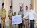COVID-19: J-K Police contributes Rs 9.47 cr to state relief fund - Hindi News | COVID-19: J-K Police contributes Rs 9.47 cr to state relief fund | Latest national News at Lokmattimes.com