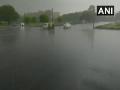 Rain lashes parts of Delhi, brings respite from heat - Hindi News | Rain lashes parts of Delhi, brings respite from heat | Latest national News at Lokmattimes.com