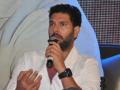 Yuvraj challenges Tendulkar to break his 'record' - Hindi News | Yuvraj challenges Tendulkar to break his 'record' | Latest cricket News at Lokmattimes.com